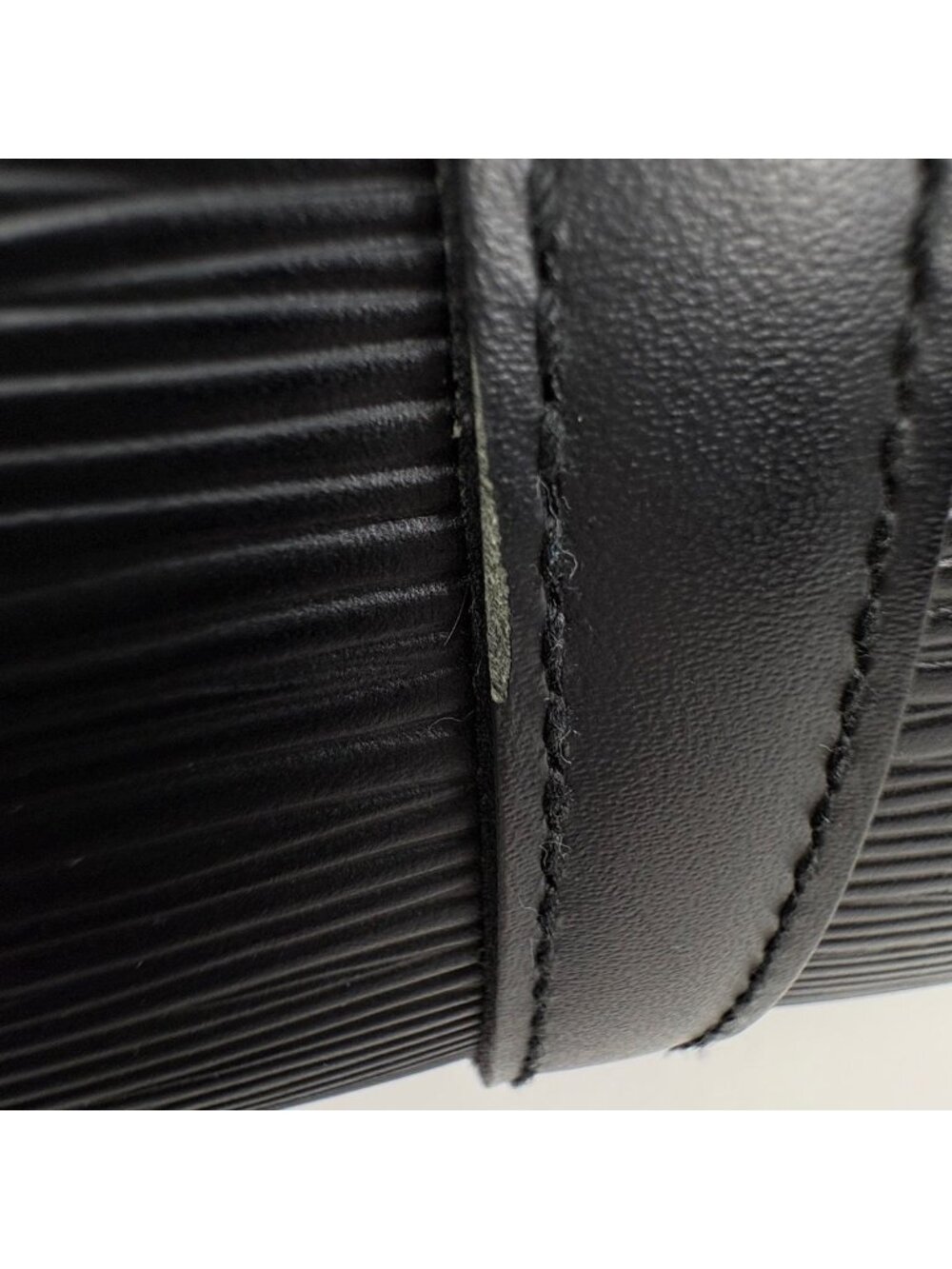 Louis Vuitton Handbag Black Epi - Picture 3 of 11